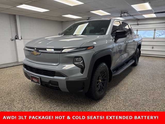 2025 Chevrolet Silverado EV LT's photo