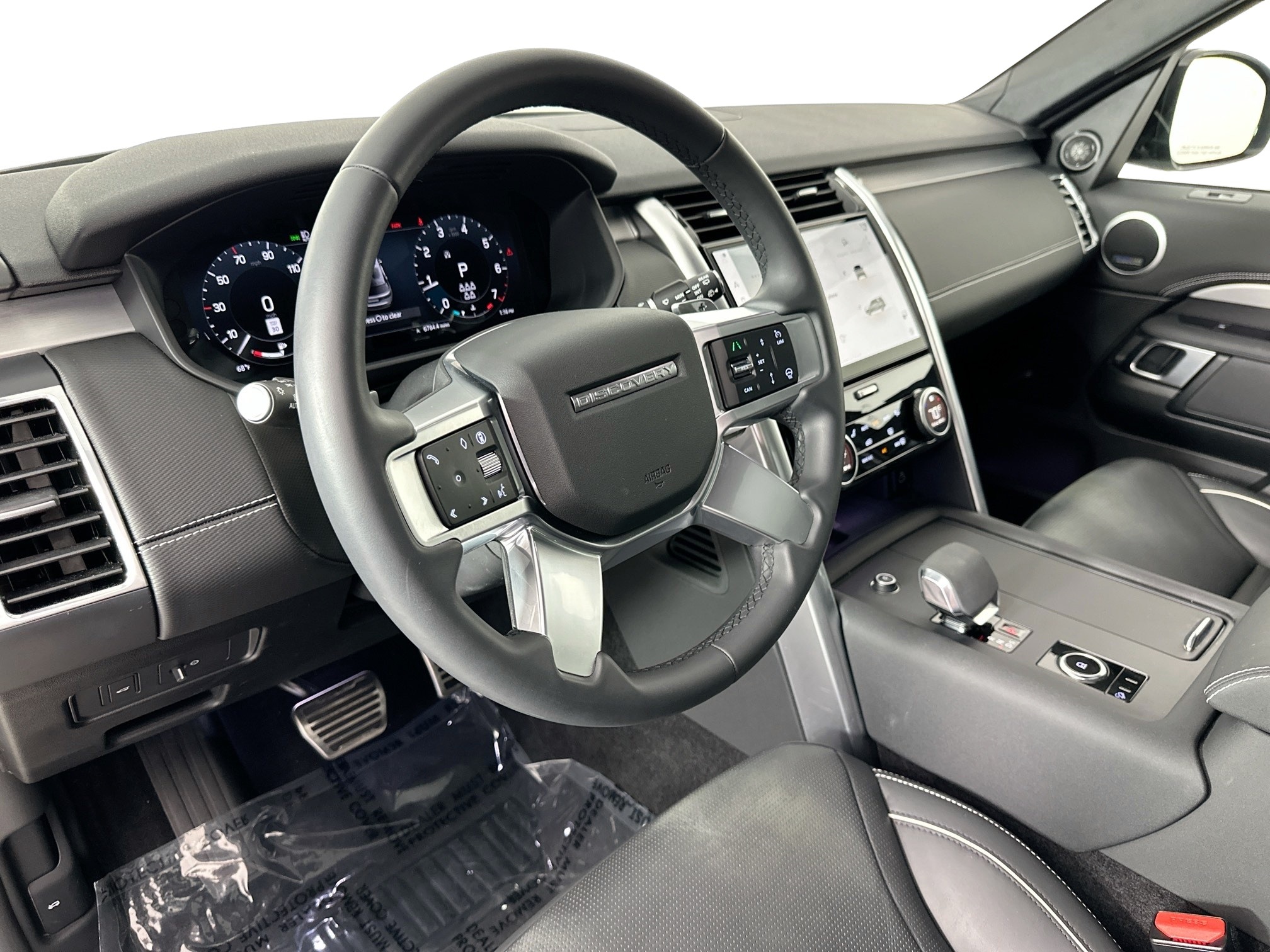 used 2024 Land Rover Discovery car, priced at $60,998