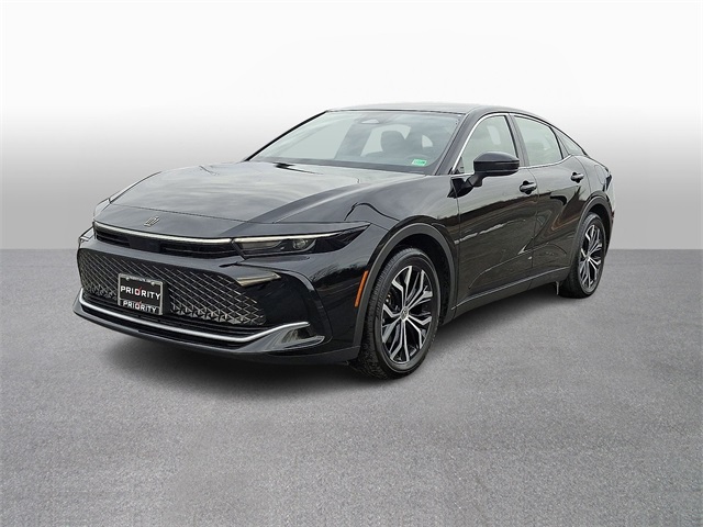 2024 Toyota Crown XLE's photo