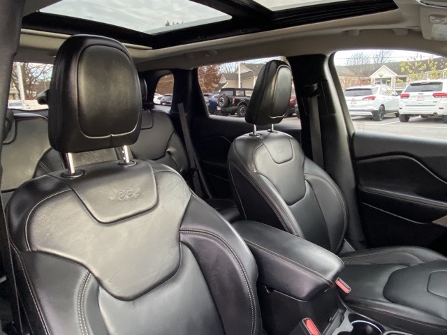 used 2018 Jeep Cherokee car, priced at $13,904