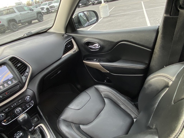 used 2018 Jeep Cherokee car, priced at $13,904