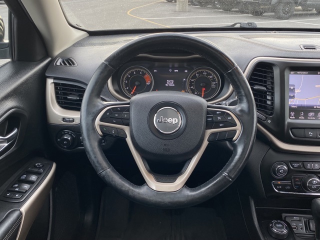 used 2018 Jeep Cherokee car, priced at $13,904