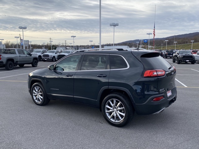 used 2018 Jeep Cherokee car, priced at $13,904