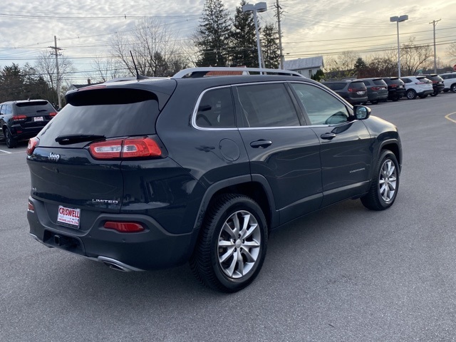 used 2018 Jeep Cherokee car, priced at $13,904