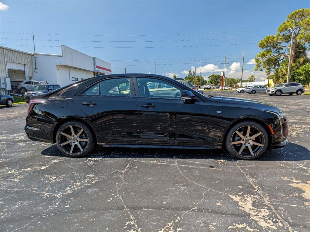 2021 Cadillac CT4 Sport photo 2