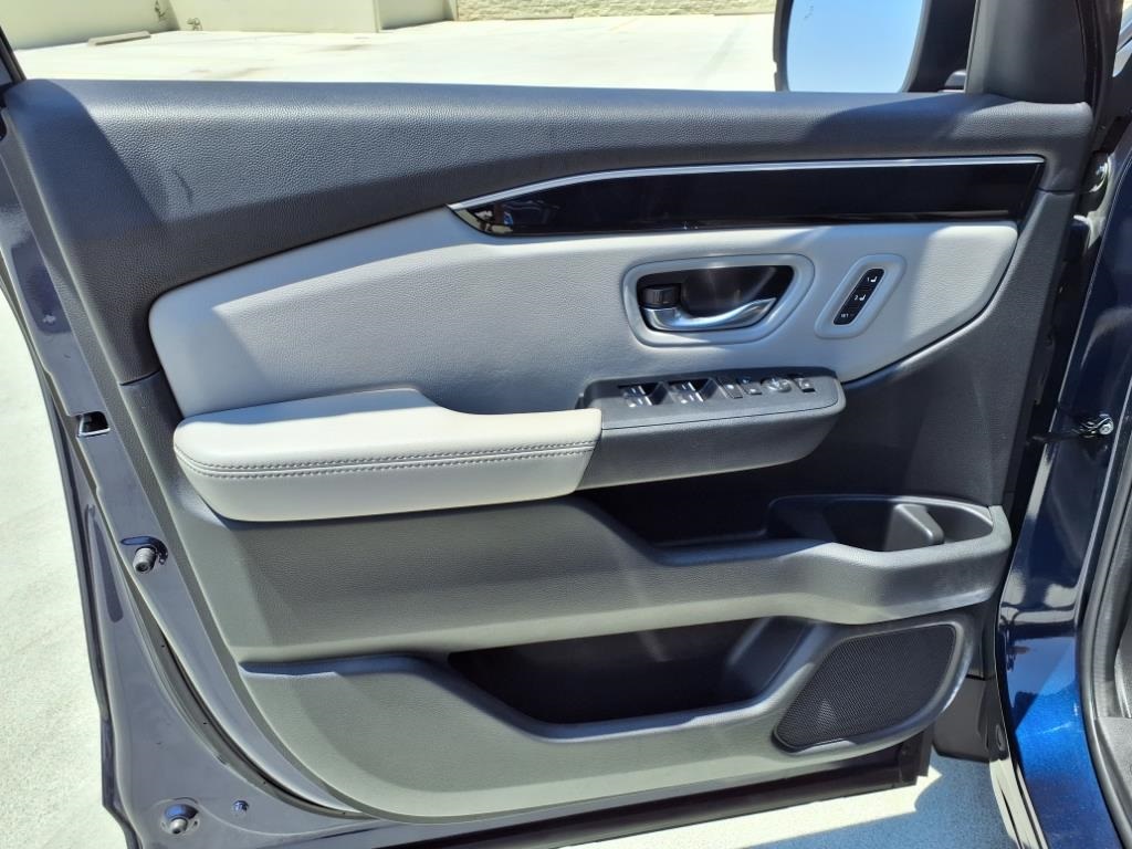 used 2023 Honda Pilot car, priced at $35,419