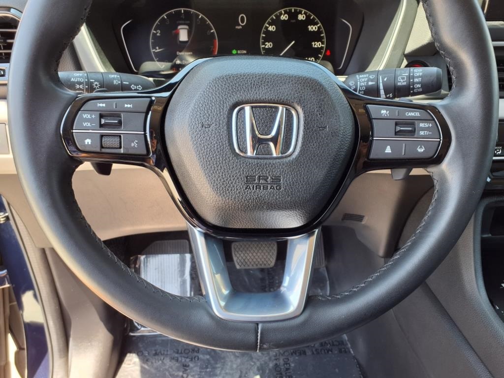 used 2023 Honda Pilot car, priced at $35,419