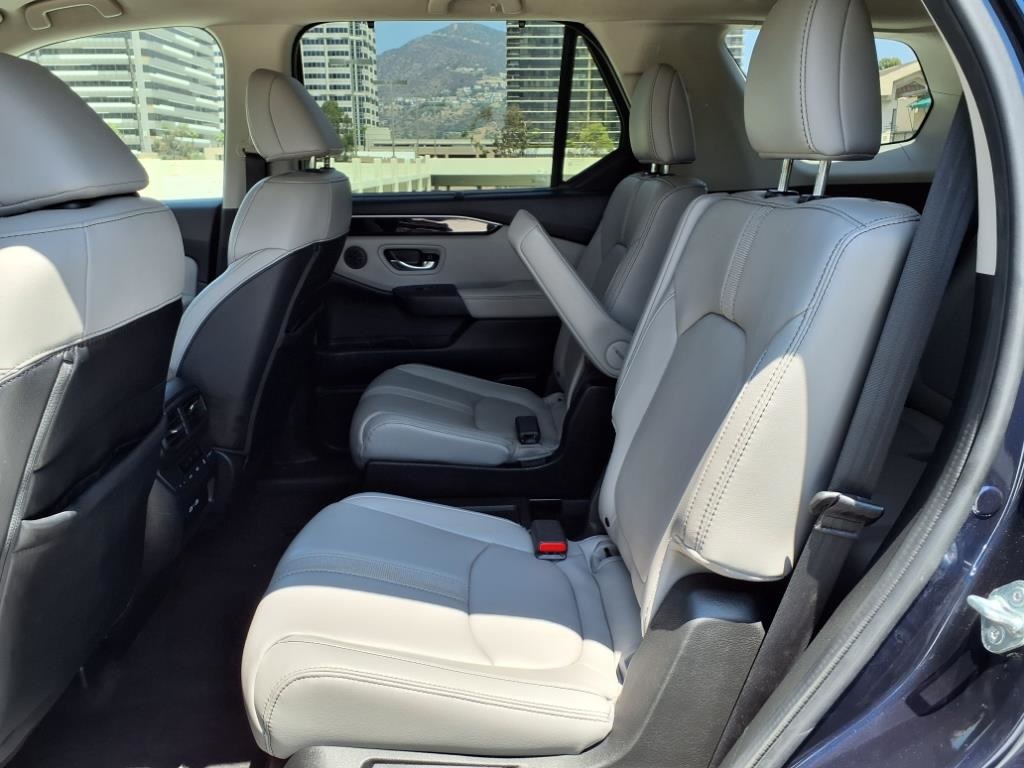 used 2023 Honda Pilot car, priced at $35,419