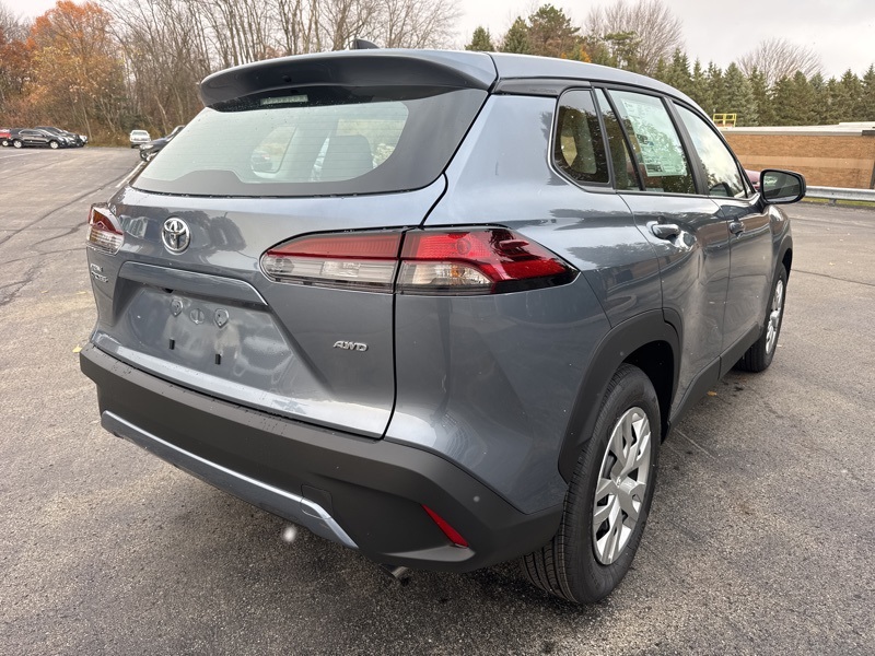 2026 Toyota Corolla Cross L photo 3