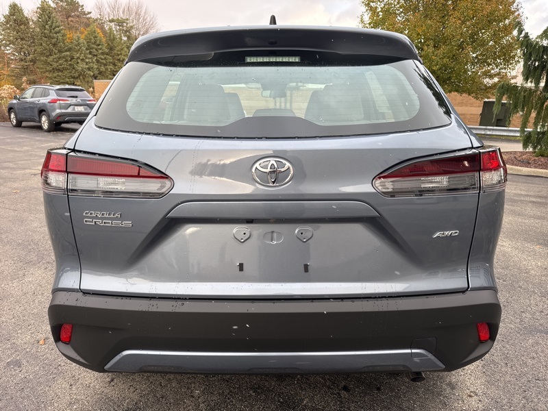 2026 Toyota Corolla Cross L photo 4