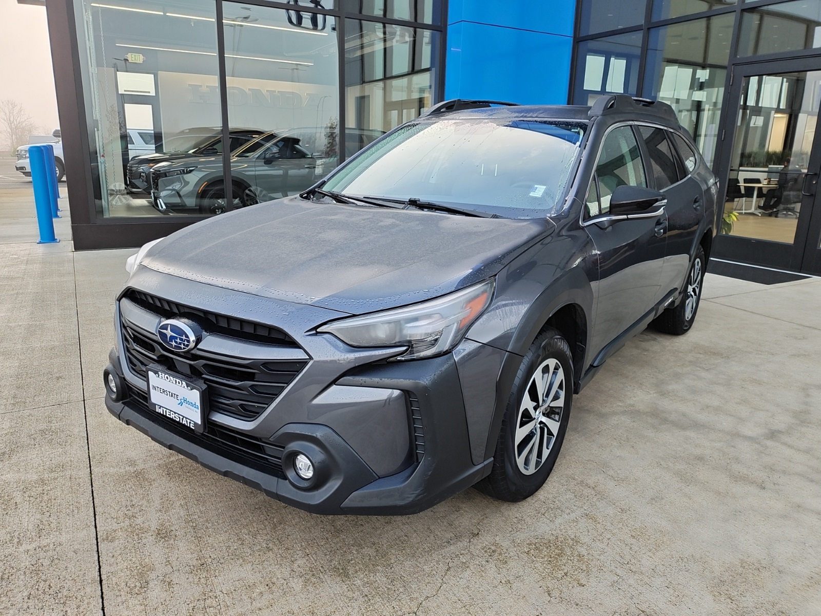 2024 Subaru Outback Premium's photo