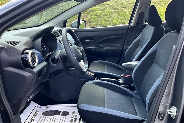 2025 Gun Metallic Nissan Versa 1.6 SV FWD Sedan