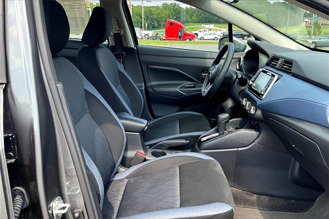 2025 Gun Metallic Nissan Versa 1.6 SV FWD Sedan