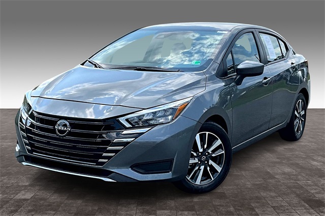2025 Gun Metallic Nissan Versa 1.6 SV FWD Sedan