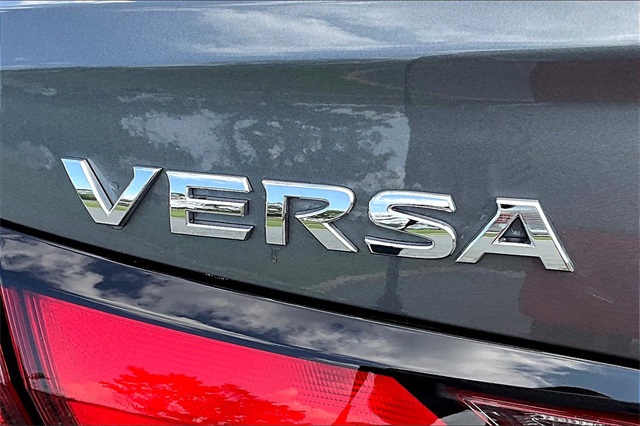 2025 Gun Metallic Nissan Versa 1.6 SV FWD Sedan
