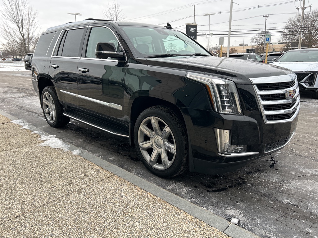 2020 Cadillac Escalade Luxury's photo