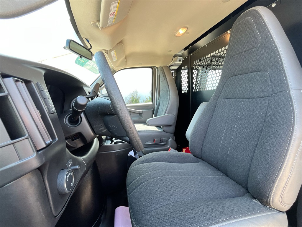 2024 Gmc Savana 2500 Cargo photo 6