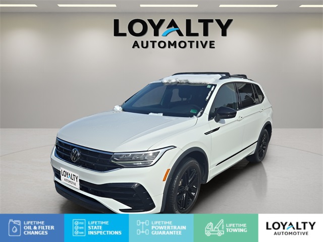 2022 Volkswagen Tiguan SE R-LINE BLACK's photo