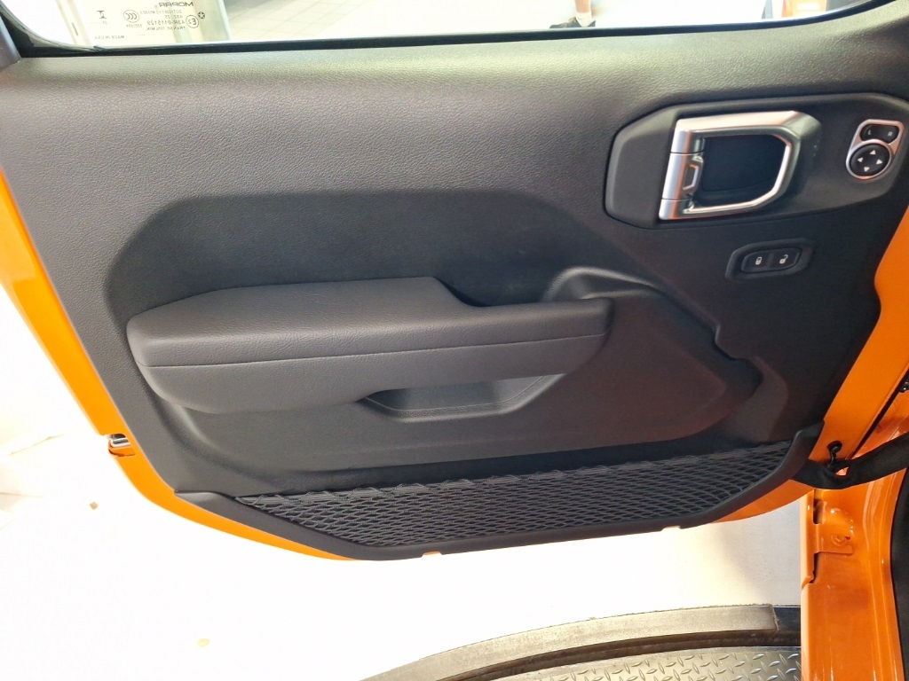 new 2025 Jeep Gladiator car, priced at $42,999