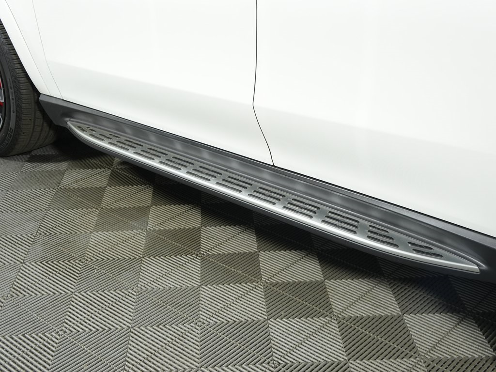 used 2022 Mercedes-Benz GLE car, priced at $55,988