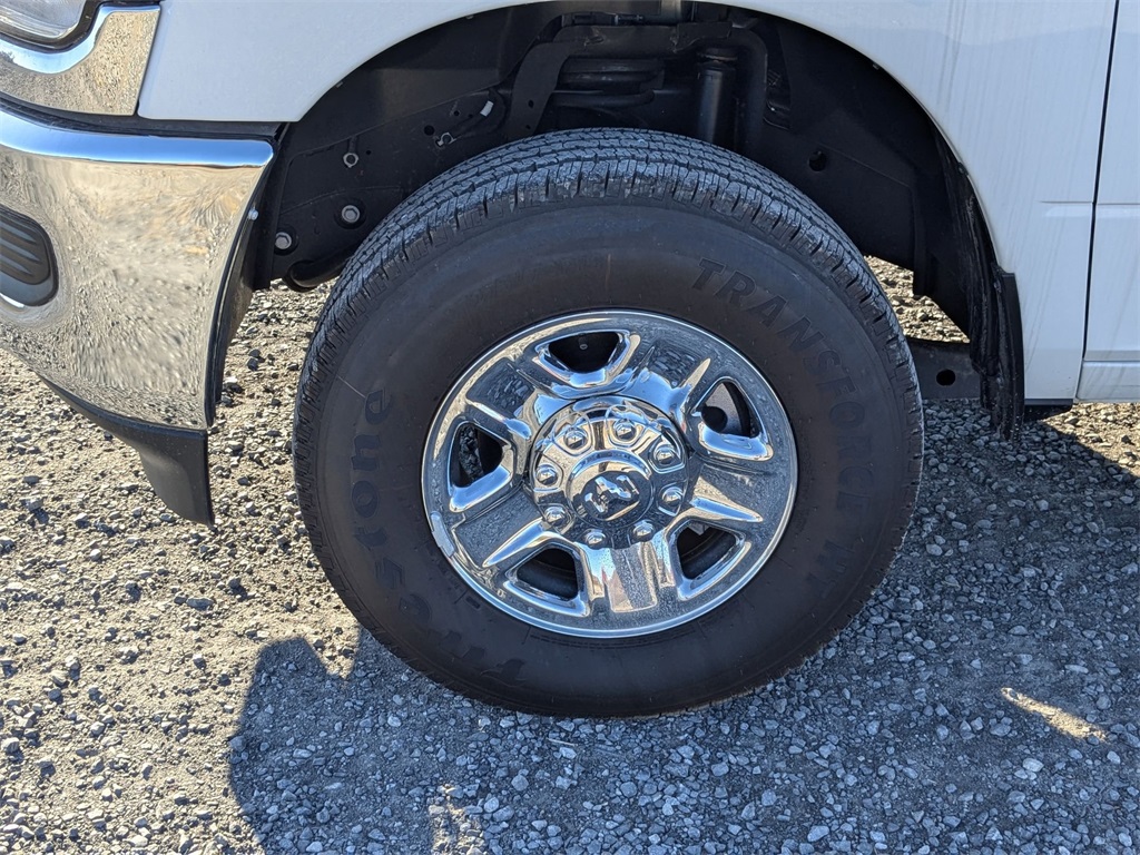 2023 Ram 2500 Tradesman photo 9