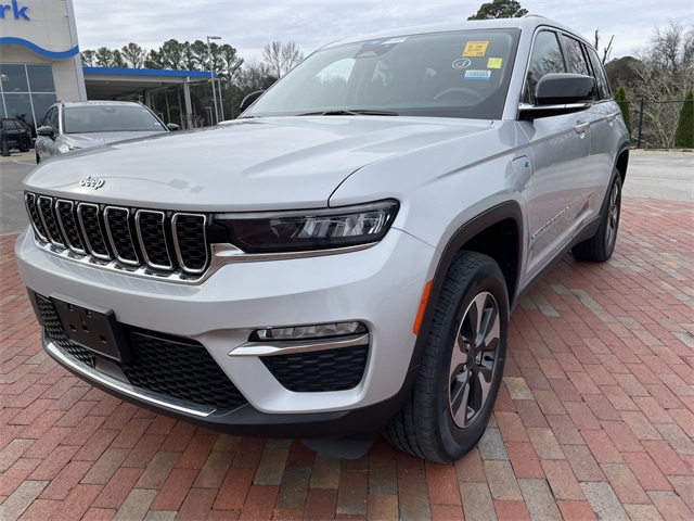 2022 Jeep Grand Cherokee 4xe's photo