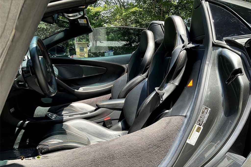 2019 McLaren 570S RWD Convertible