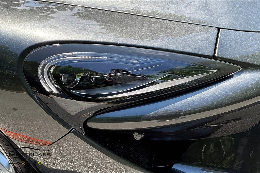 2019 McLaren 570S RWD Convertible