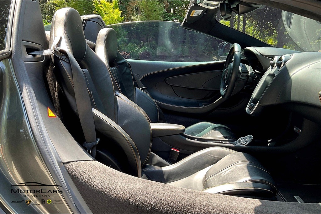 2019 McLaren 570S RWD Convertible