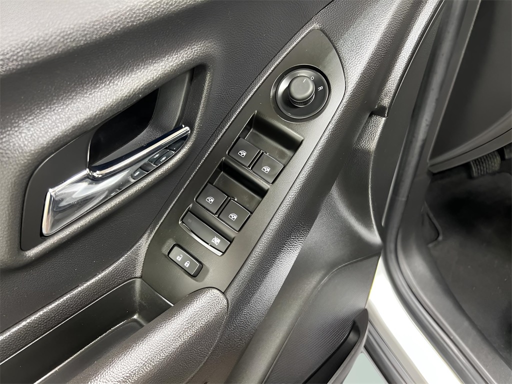 2019 Chevrolet Trax LT photo 32