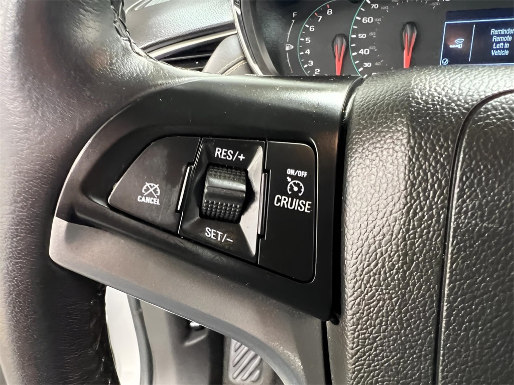 2019 Chevrolet Trax LT photo 2