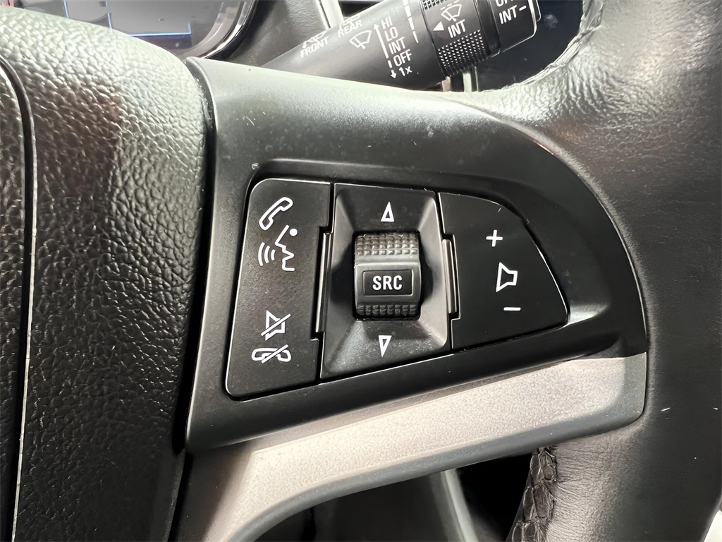 2019 Chevrolet Trax LT photo 3