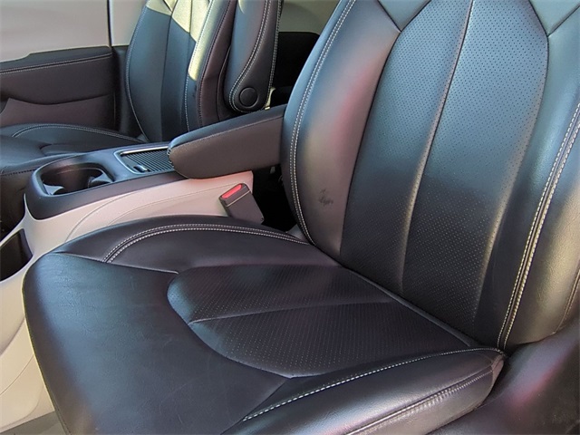 used 2024 Chrysler Pacifica Hybrid car, priced at $32,811