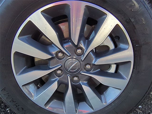 used 2024 Chrysler Pacifica Hybrid car, priced at $32,811