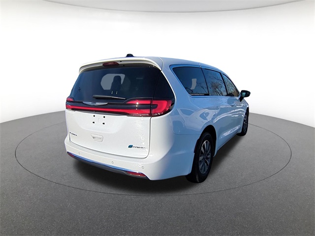 used 2024 Chrysler Pacifica Hybrid car, priced at $32,811