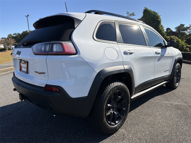 2022 Jeep Cherokee Trailhawk photo 2