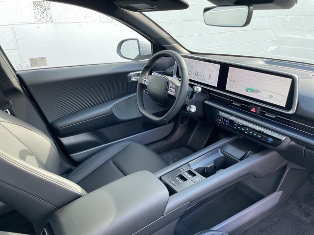 2025 Hyundai Ioniq 6 SEL photo 11