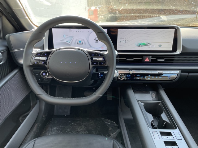 2025 Hyundai Ioniq 6 SEL photo 12