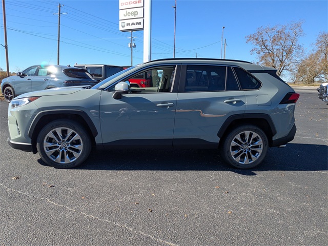 2020 Toyota RAV4 XLE Premium