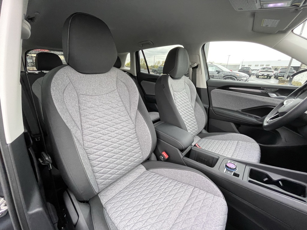 2025 Volkswagen Tiguan S photo 4
