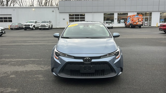Used 2022 Toyota Corolla LE in Danbury CT | JTDEPMAE9N3029344