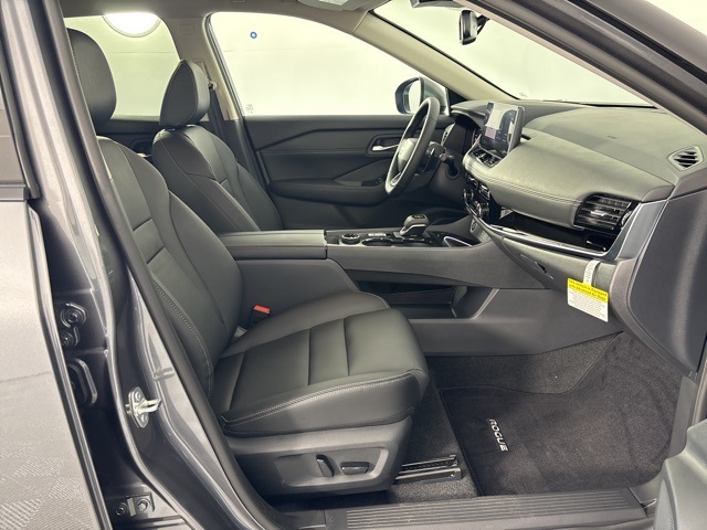2025 Gun Metallic Nissan Rogue SL AWD SUV