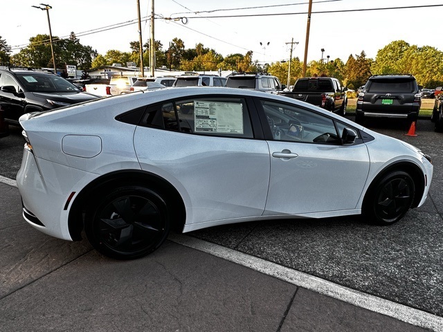 new 2026 Toyota Prius Plug-In Hybrid car, priced at $32,741