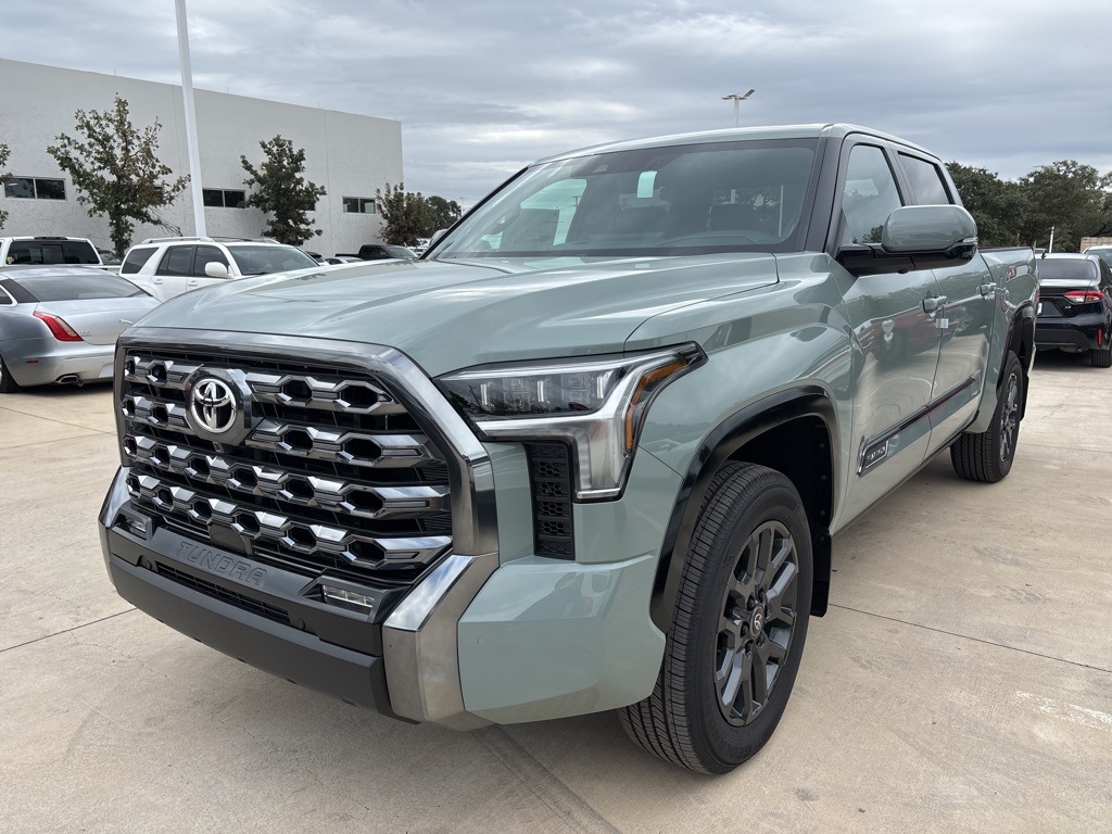 2026 Toyota Tundra Platinum's photo