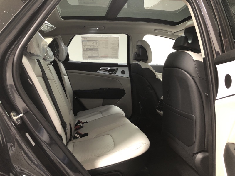 2026 Kia Sportage EX photo 11