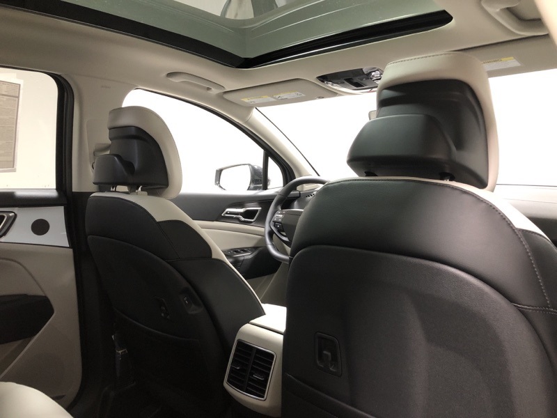 2026 Kia Sportage EX photo 12