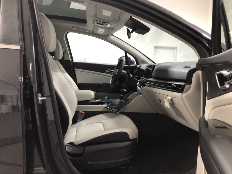 2026 Kia Sportage EX photo 14