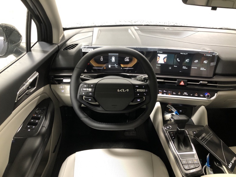 2026 Kia Sportage EX photo 28