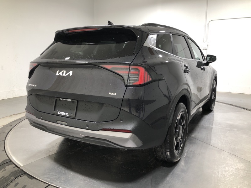 2026 Kia Sportage EX photo 7