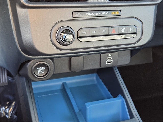 New 2025 Ford Maverick XLT 4D Crew Cab